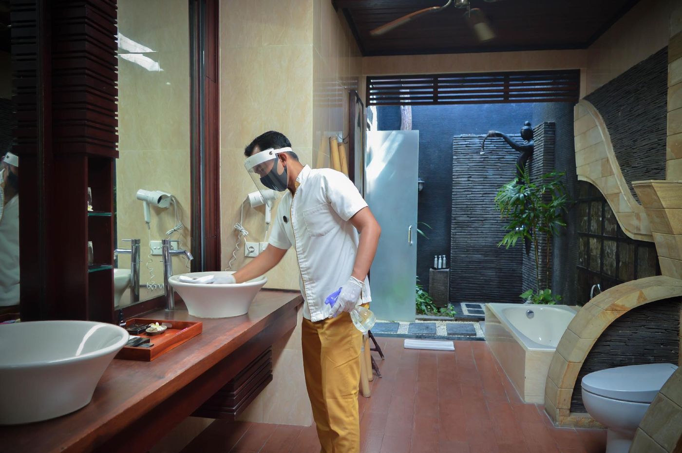 cách quản lý villa từ xa