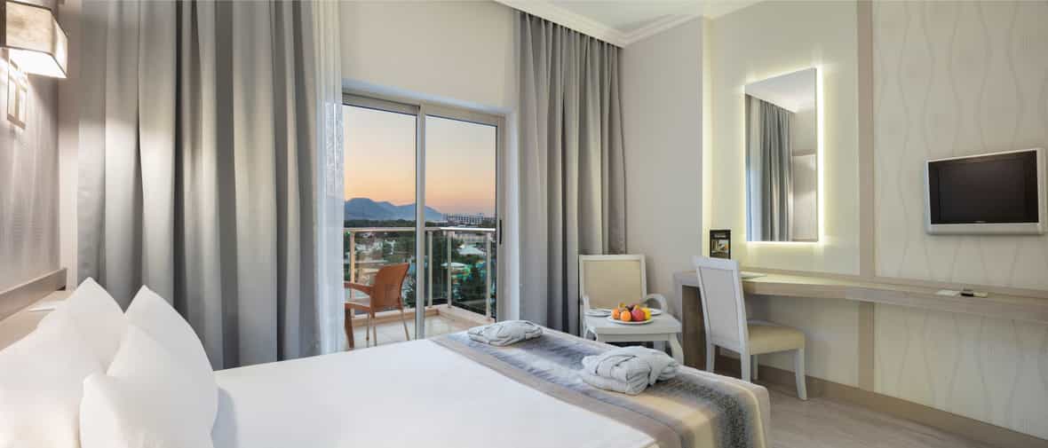 Grand Ring Hotel - Kemer, Antalya - On The Beach