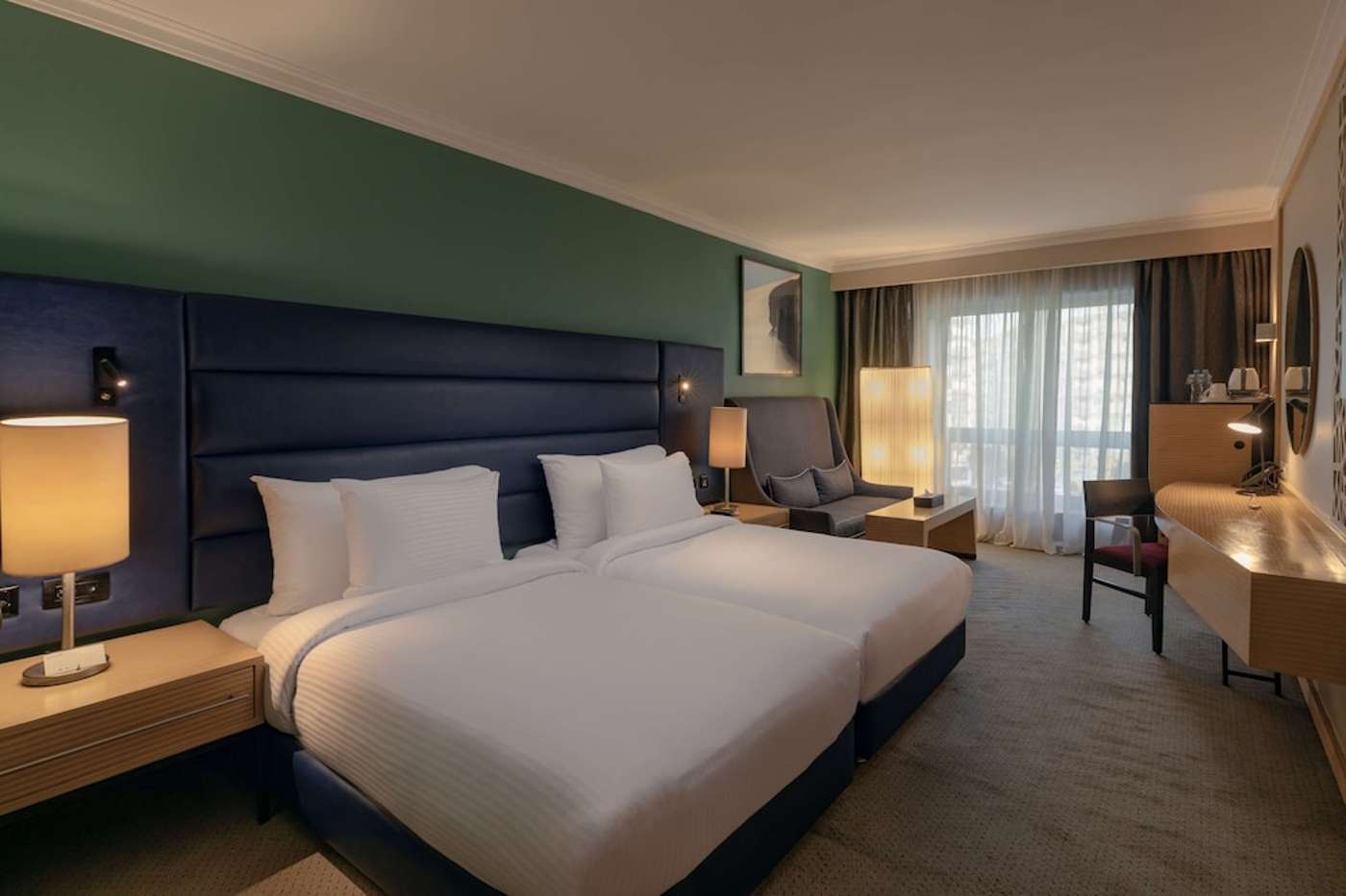 expedia-3159759-26