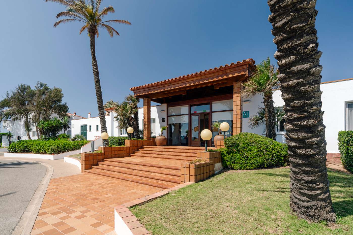 A AluaSun Mediterraneo hotel