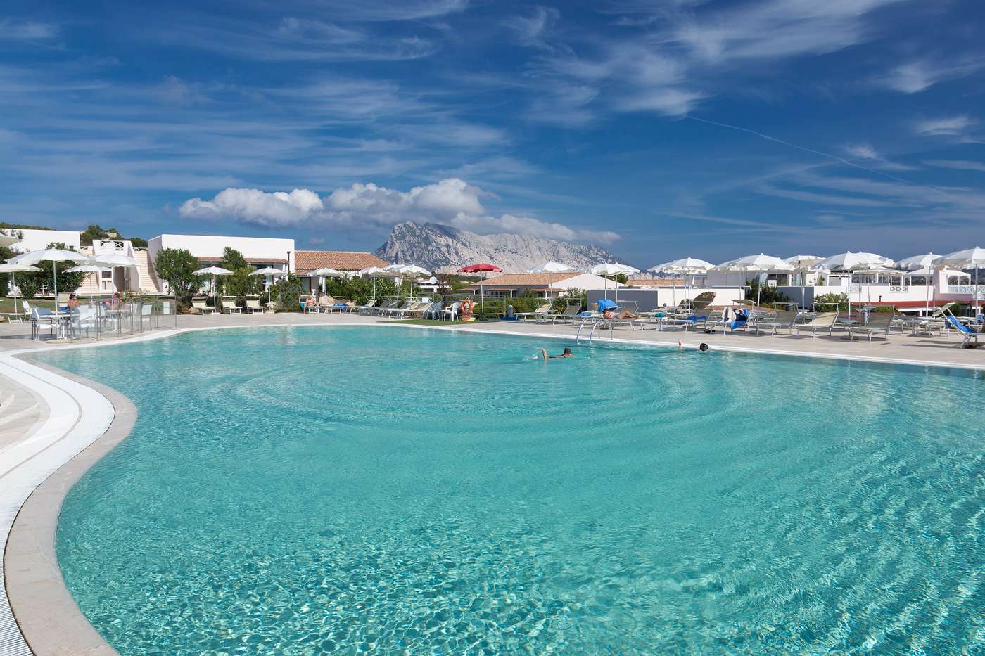 Grande-Baia-Resort-Hotel-Pool-1