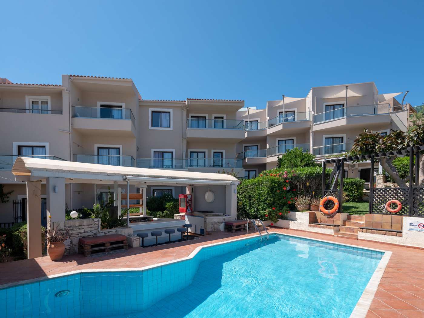 Eva-Mare-Hotel-and-Apartments---Adults-Only-Bar-1