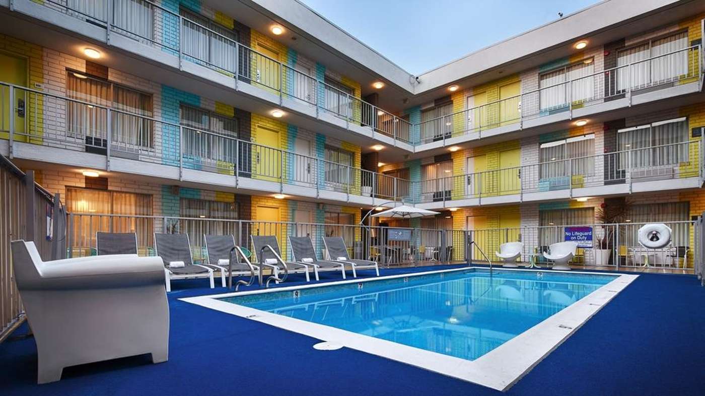 Best Western Plus Hollywood Hills in California, Los Angeles, USA