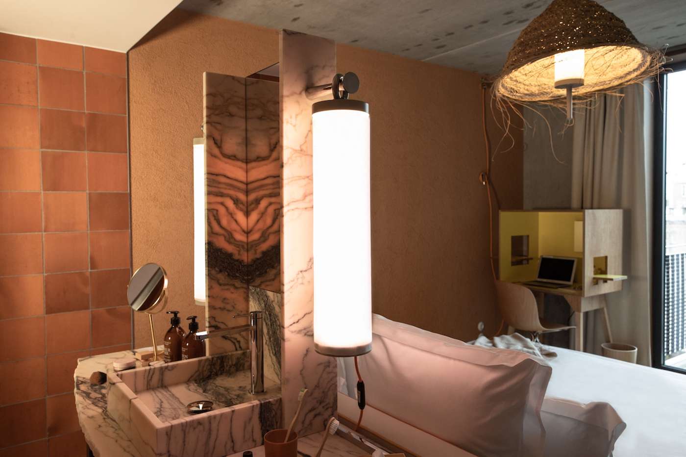 Mob House-France-Paris-Room-7