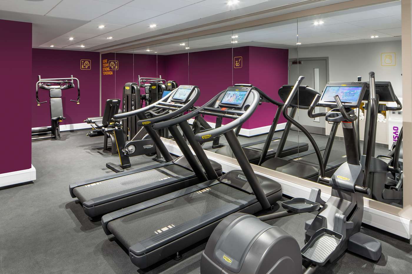 Yotel London City - United Kingdom - London - Sports and Entertainment - 0