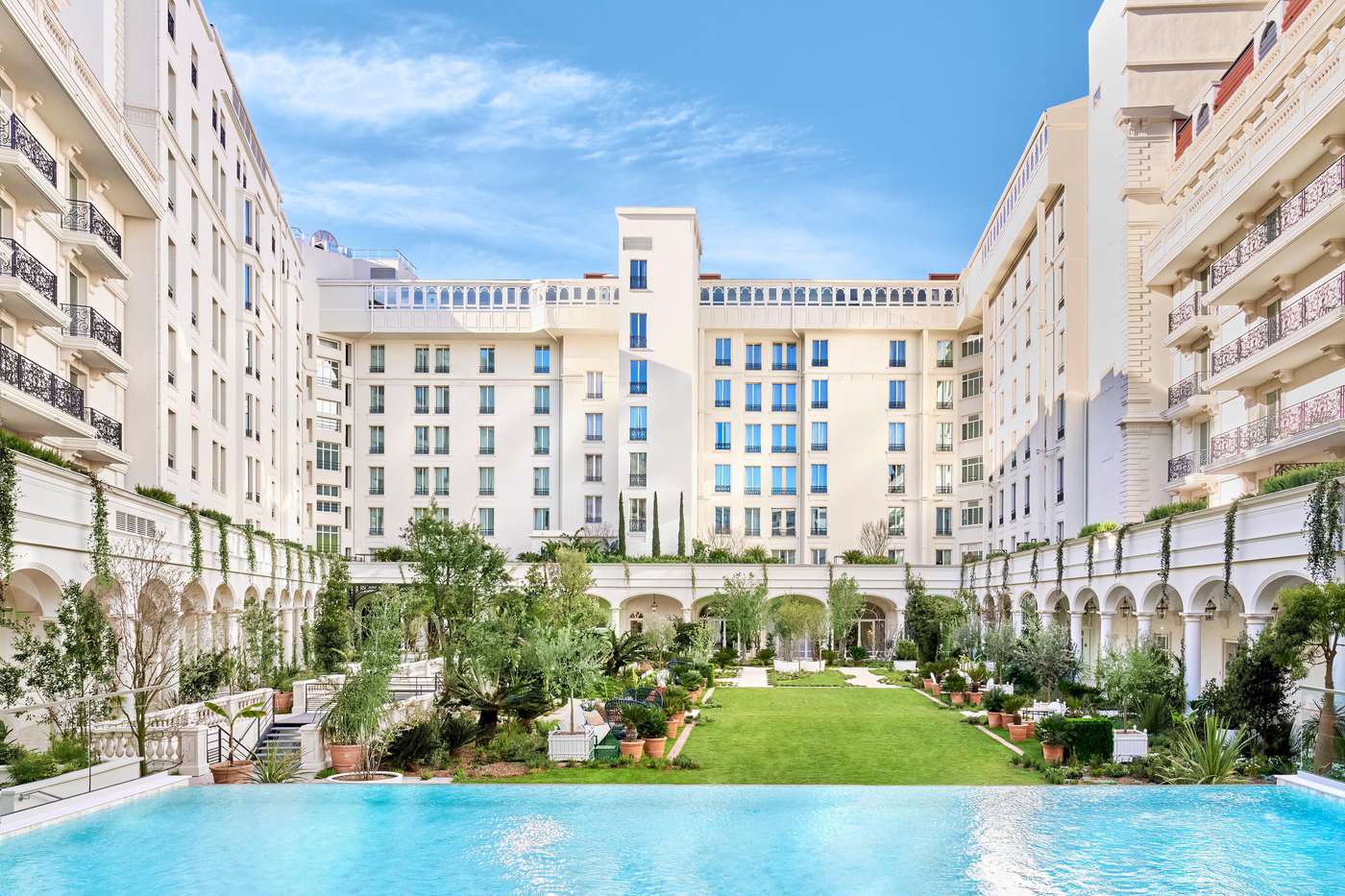 Regent-Carlton-Cannes-Pool-1