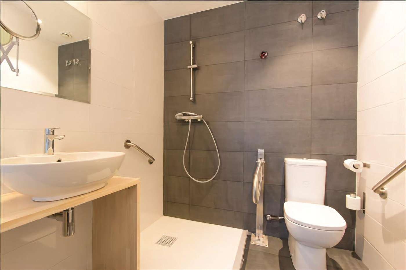 Bilbao City Rooms-Spain-BILBAO-Room-10