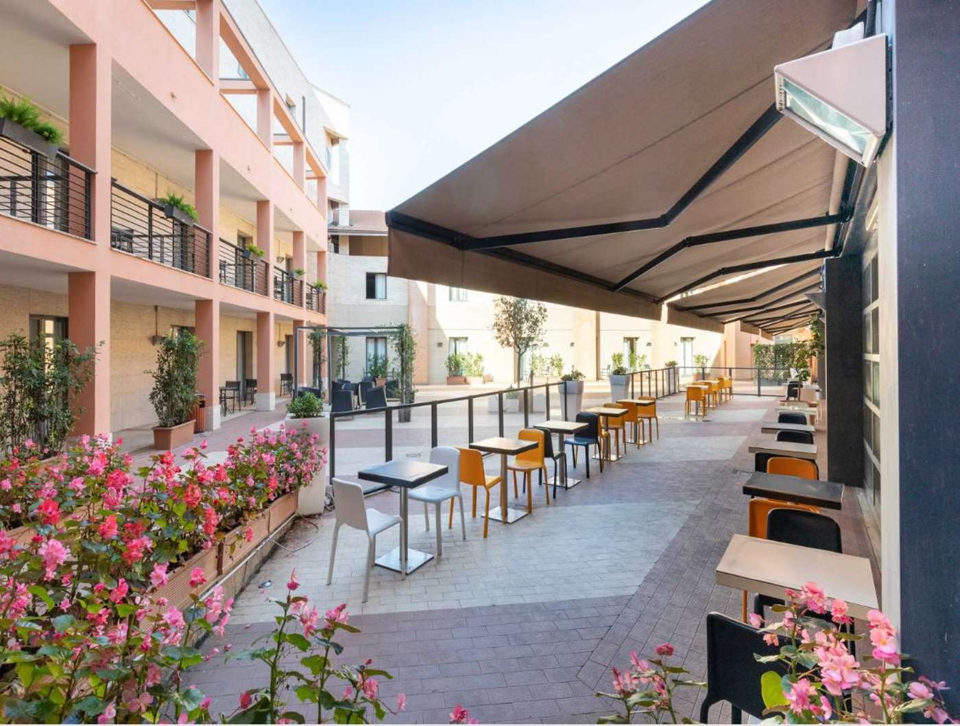 B-B-Hotel-Roma-Tuscolana-San-Giovanni-General-view-1