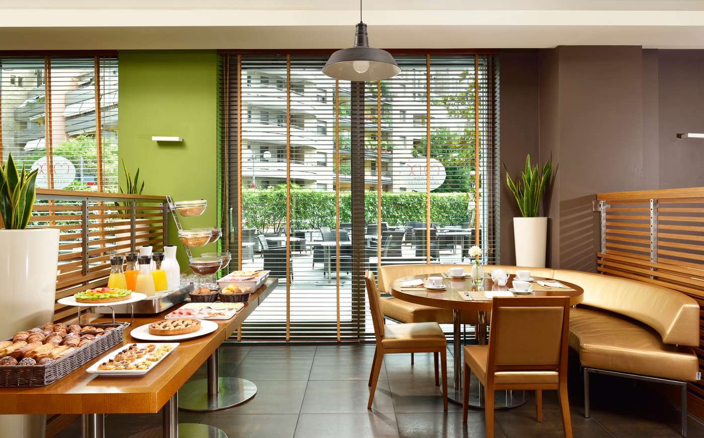 Unahotels-The-One-Milano-Restaurant-1