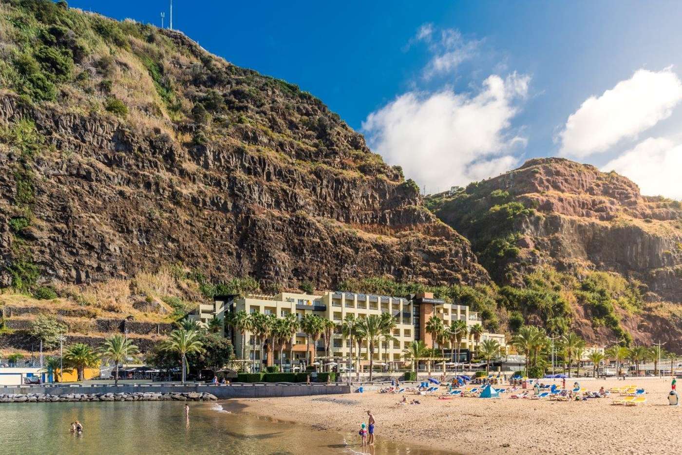 A Calheta Beach Hotel hotel