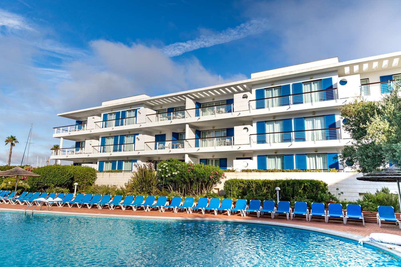 Marina-Club-I-Pool-1