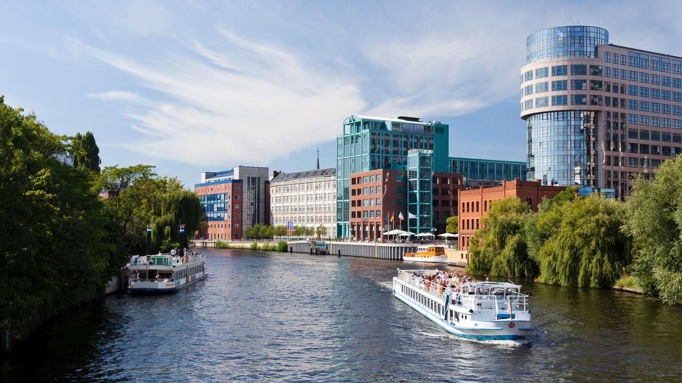 Ameron-Abion-Spreebogen-Waterside-General-view-1