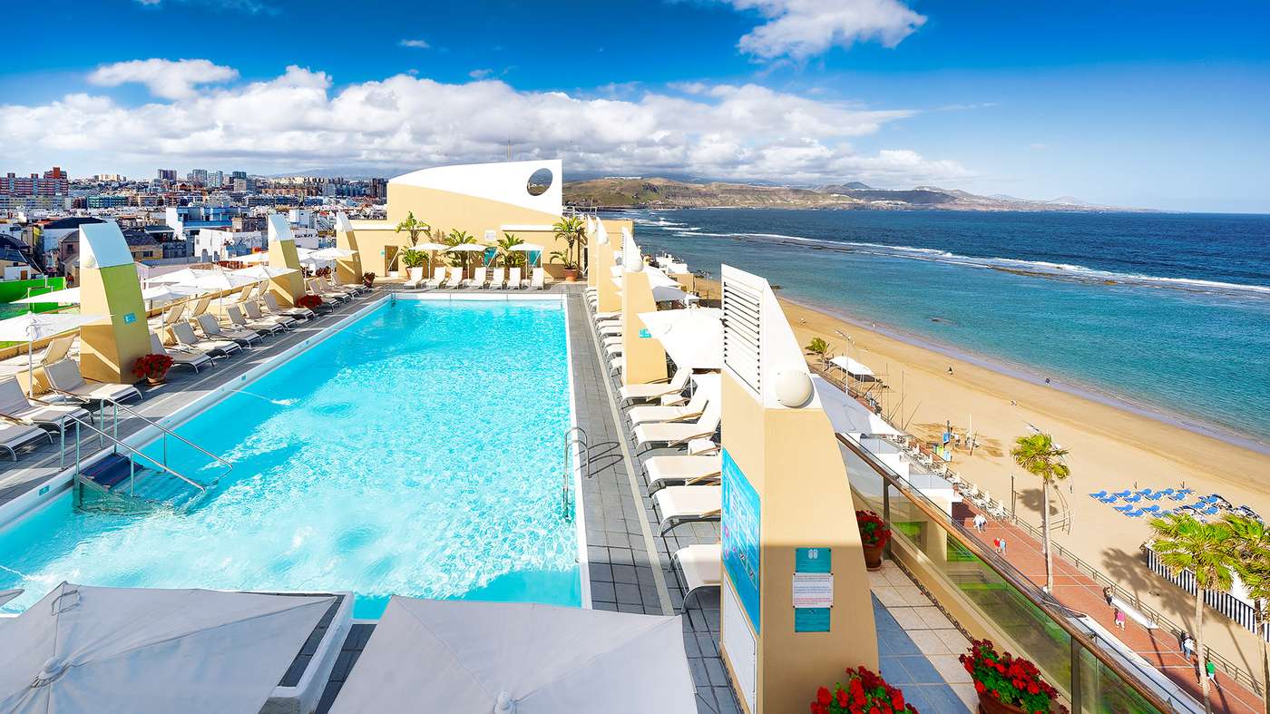 Bull-Reina-Isabel---Spa-Pool-1