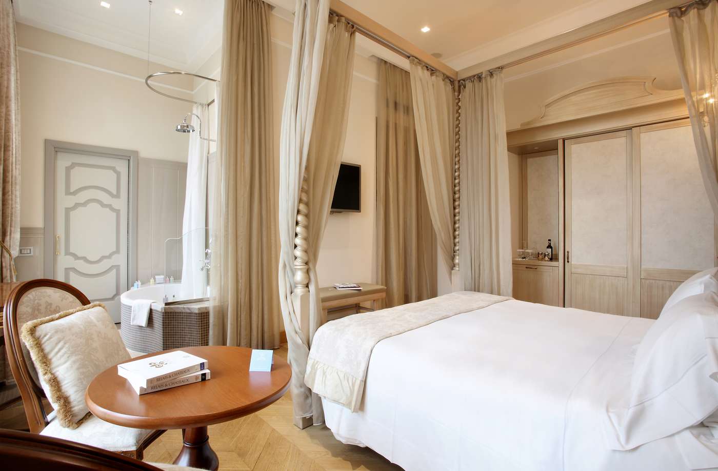Chateau Monfort - Italy - MILANO - Room - 2