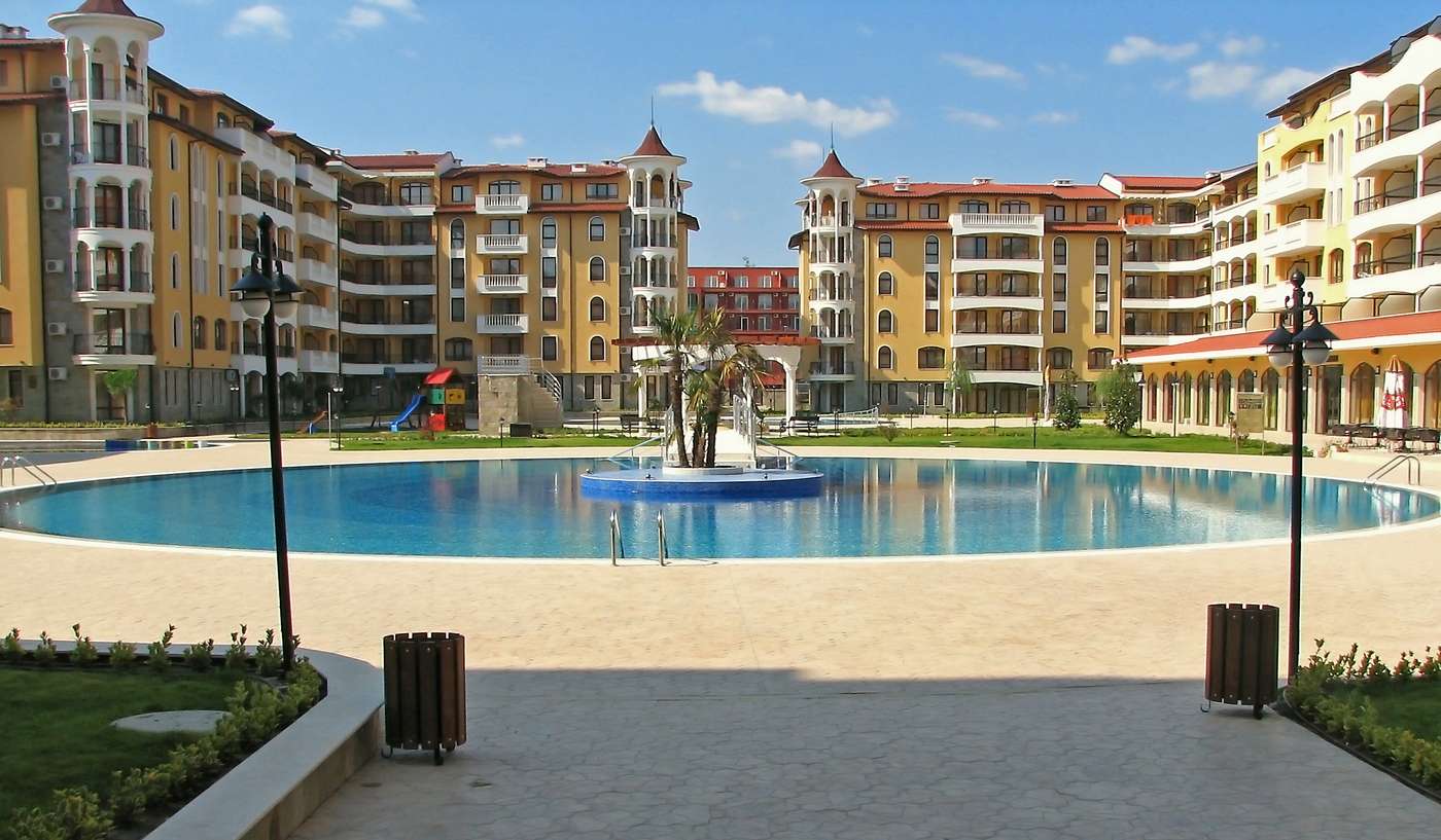 Royal-Sun-Apartments-Pool-1