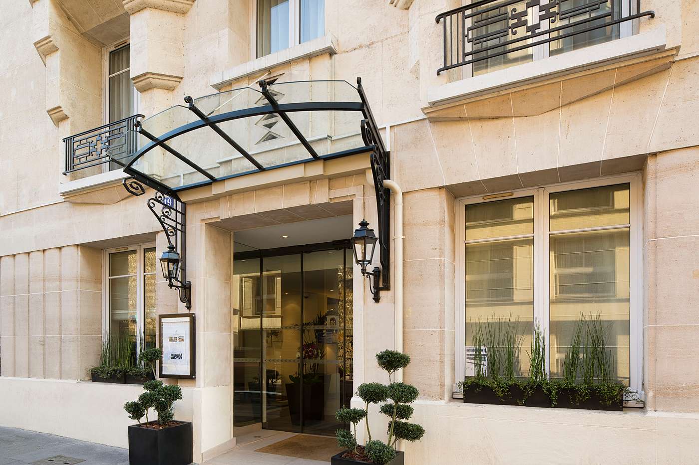 Hotel-Victor-Hugo-Paris-Kleber-General-view-1