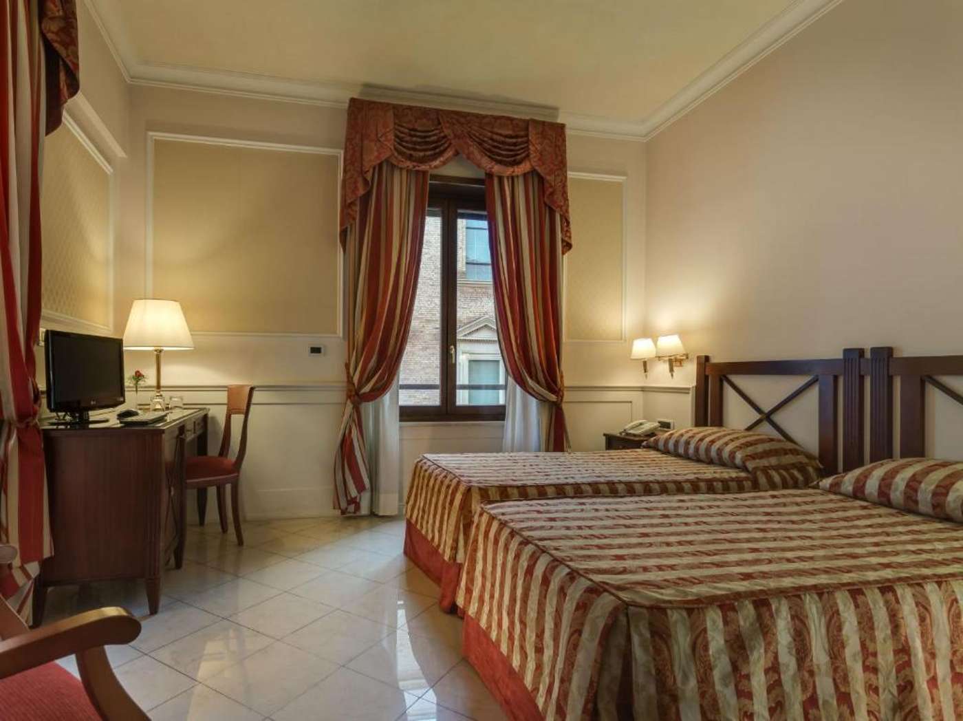 Palazzo-Cardinal-Cesi-Room-1