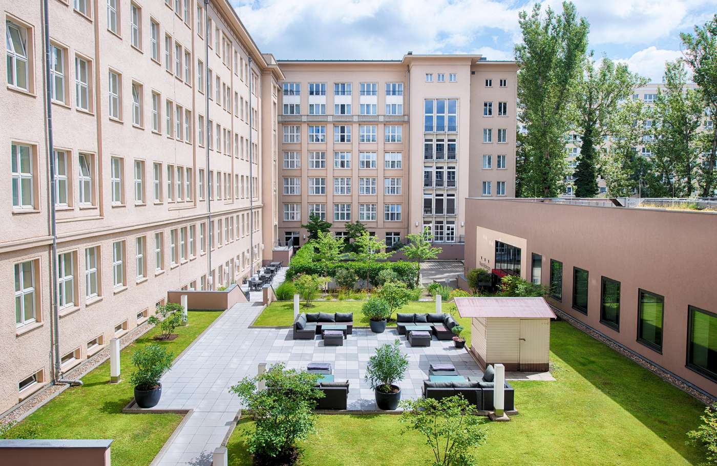 Leonardo-Royal-Hotel-Berlin-Alexanderplatz-General-view-1