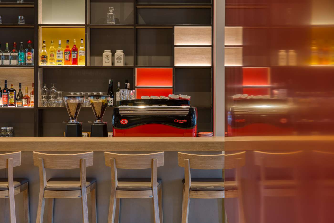 IntercityHotel Berlin Airport BER Terminal 1+2-Germany-Schoenefeld-Bar-2