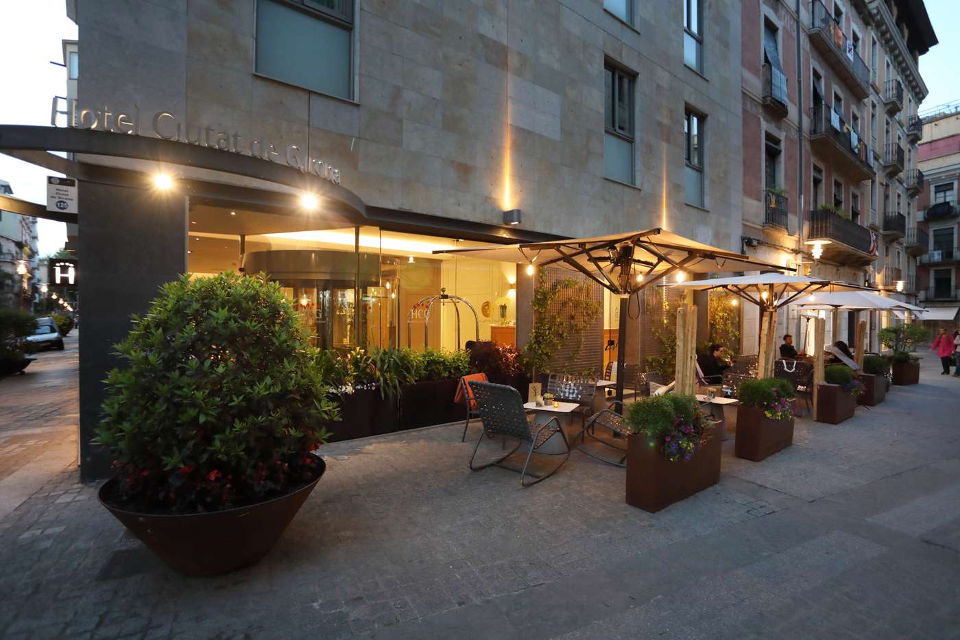 Ciutat-de-Girona-Terrace-1