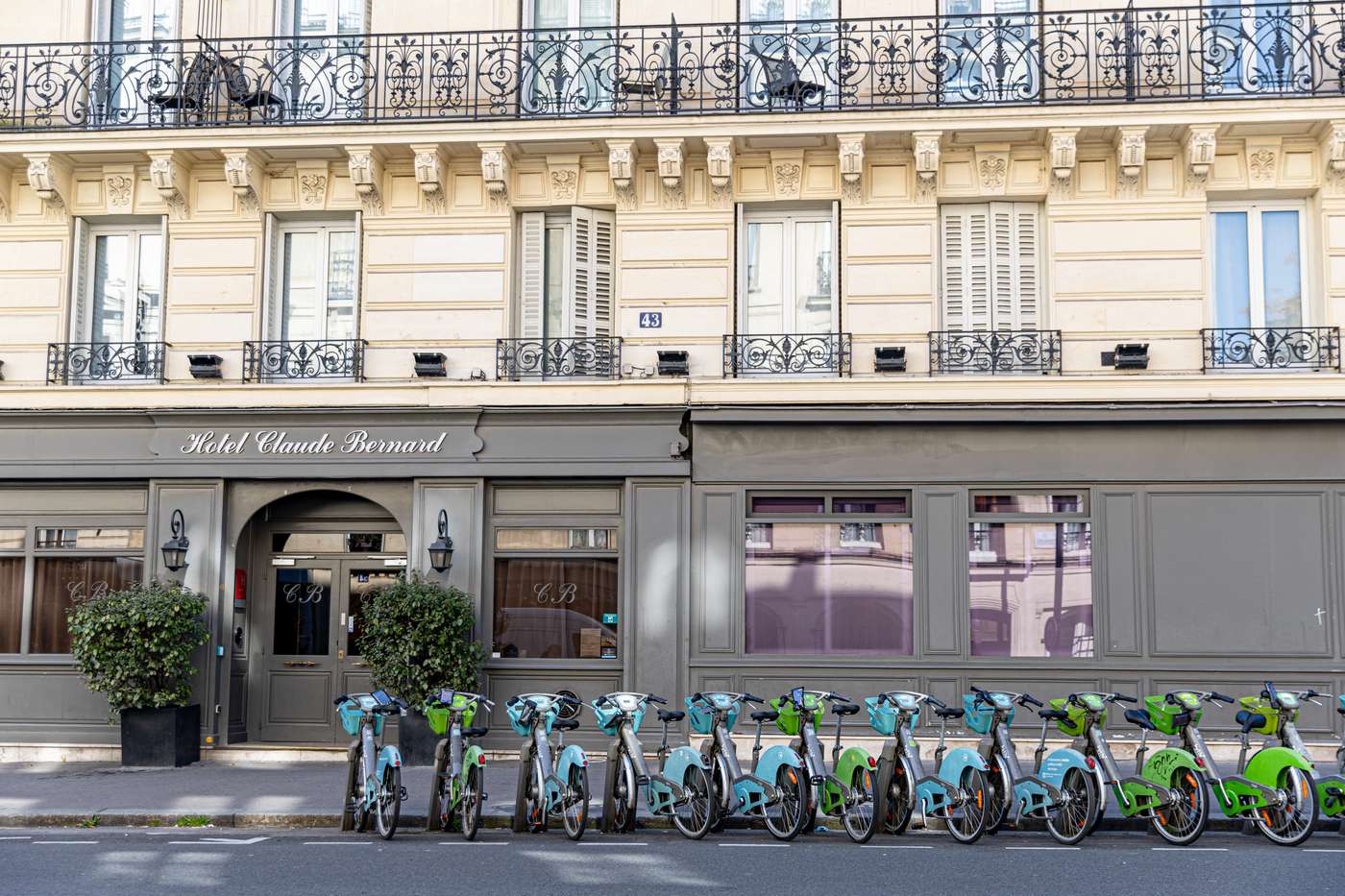 Hotel-Claude-Bernard-Saint-Germain-General-view-1