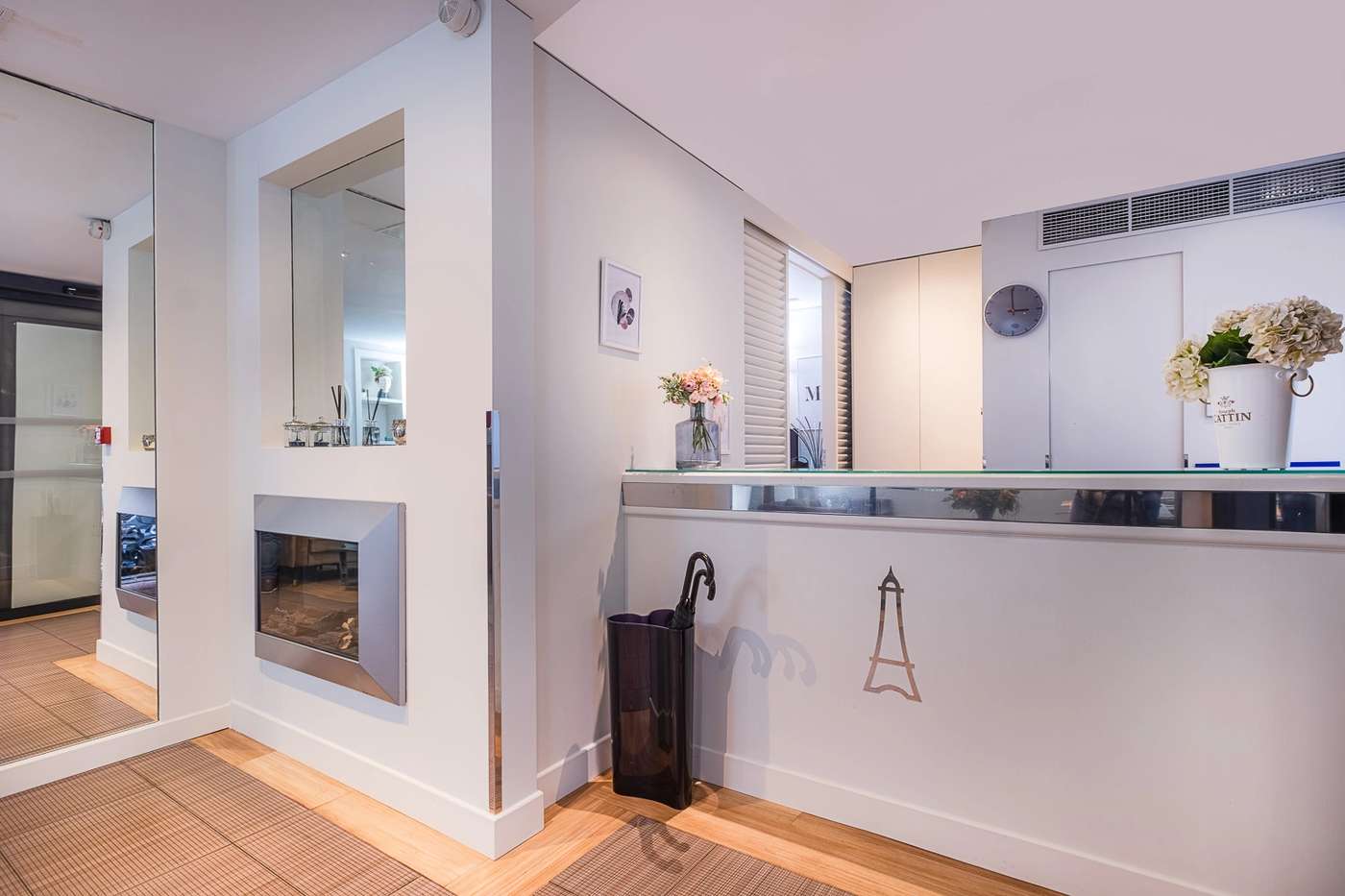 A Longchamp Elysees hotel