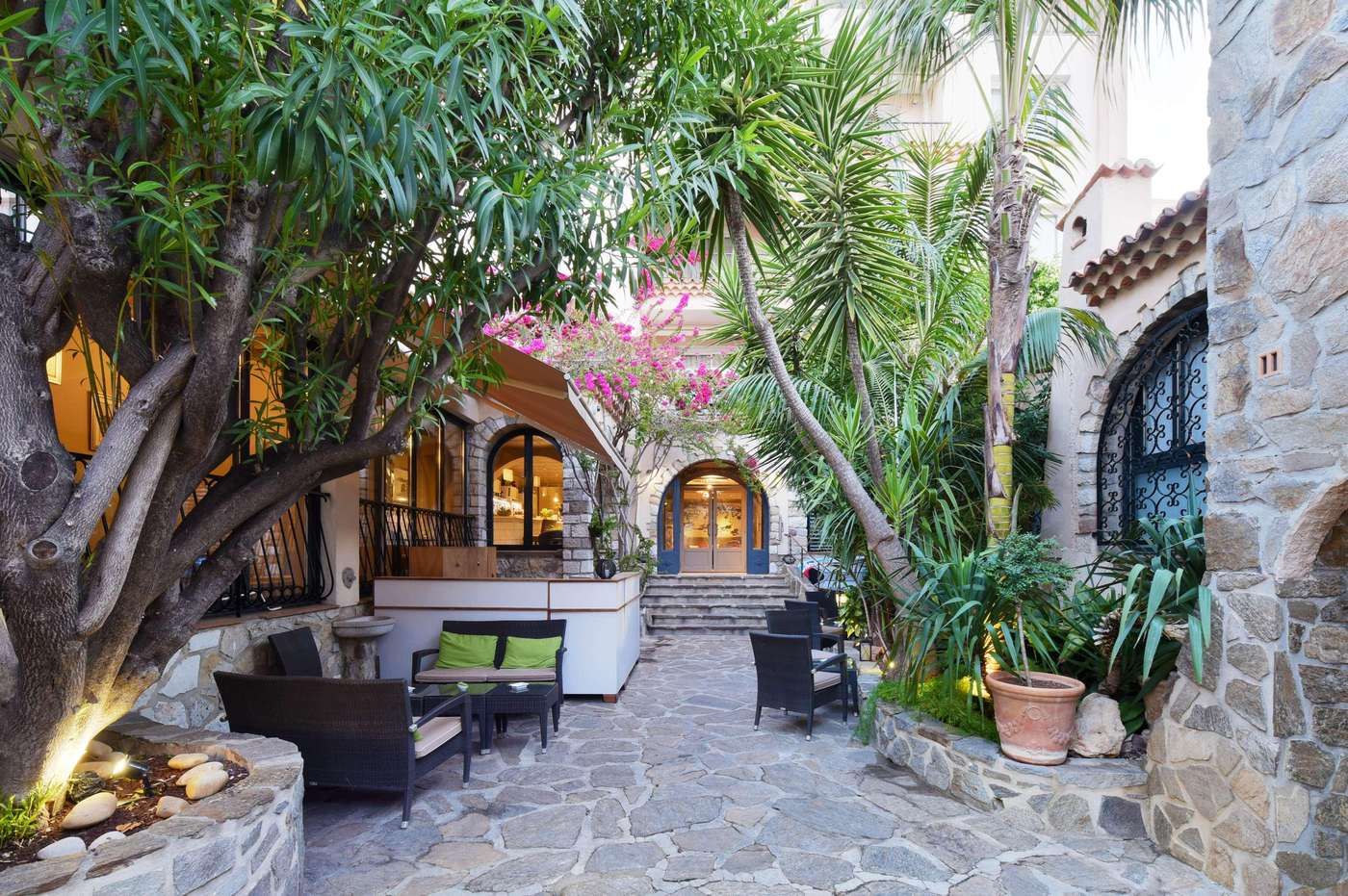 Best Western Plus La Corniche-France-Toulon-General view-4