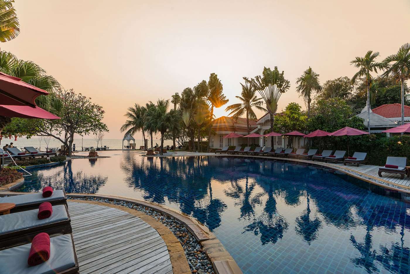 A Wora Bura Hua Hin Resort & Spa hotel