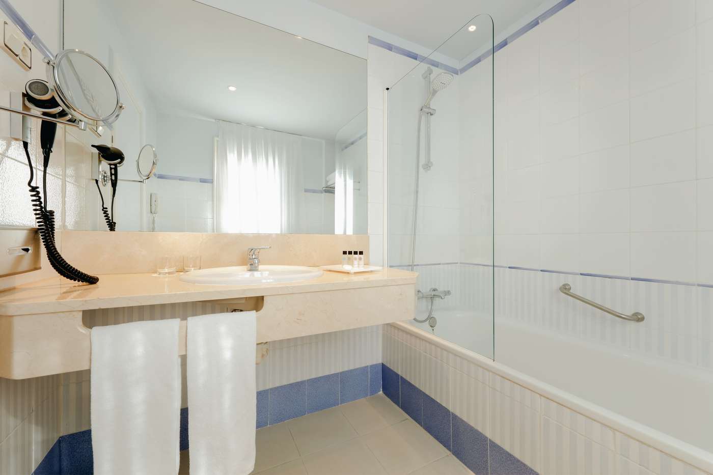 Abba Euskalduna-Spain-BILBAO-Room-9