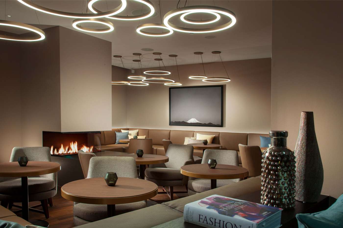 Acasa Suites-Switzerland-Zuerich-Lobby-3