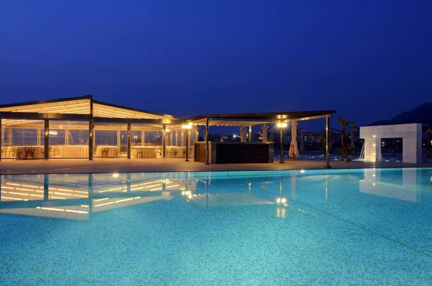 Grand-Hotel-Moon-Valley-Pool-1