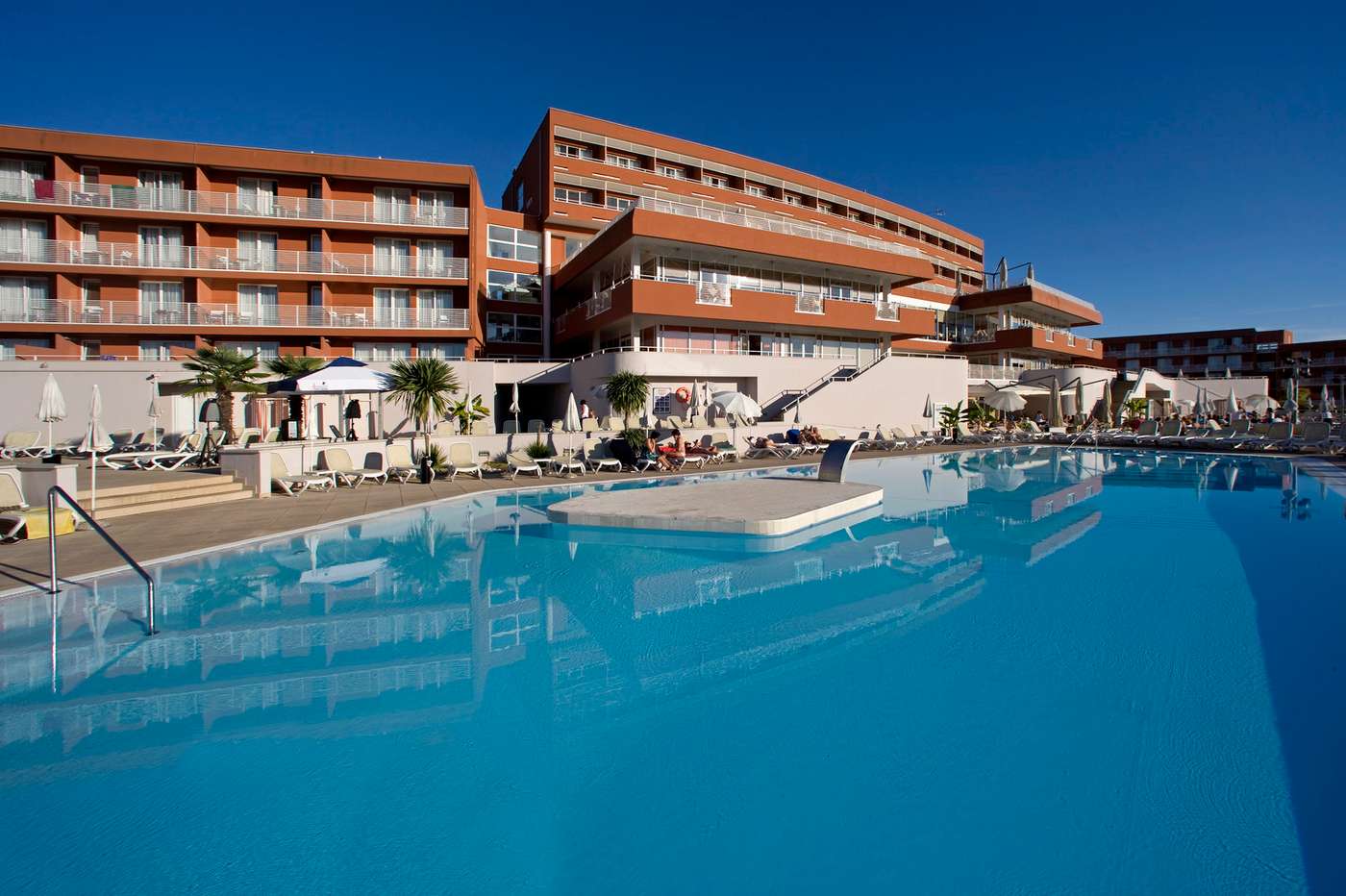 Hotel-Albatros-Plava-Laguna-Pool-1