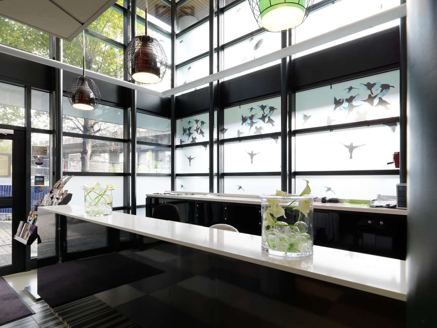 Reseda-Hotel-Lobby-1