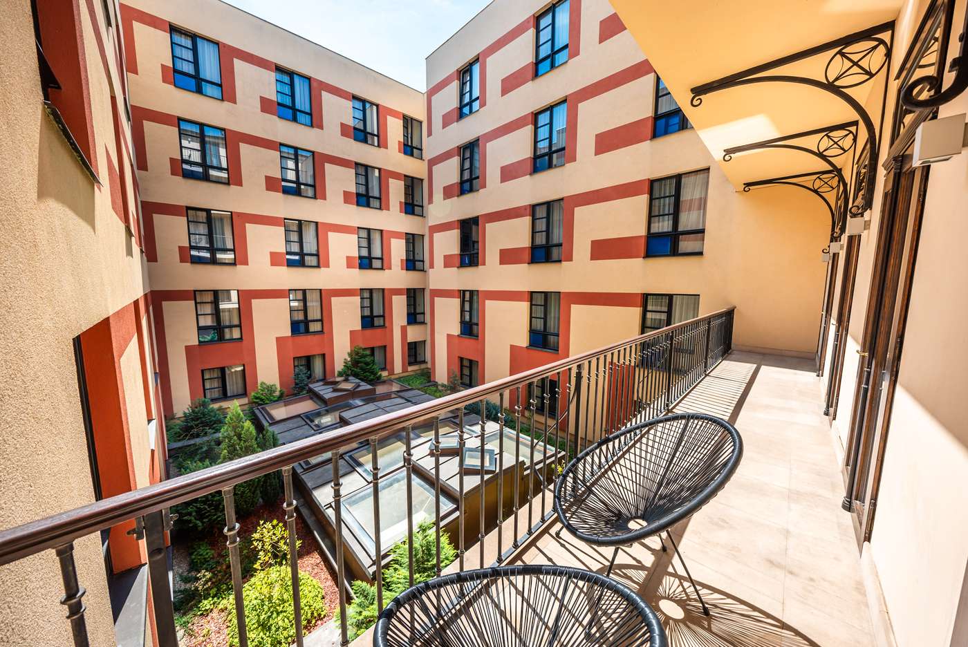 Grand-Majestic-Plaza-Hotel-General-view-1