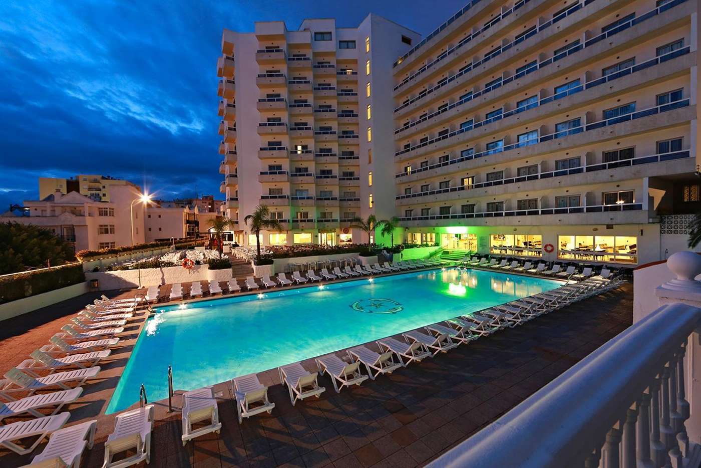 Sandos-Griego-Pool-1