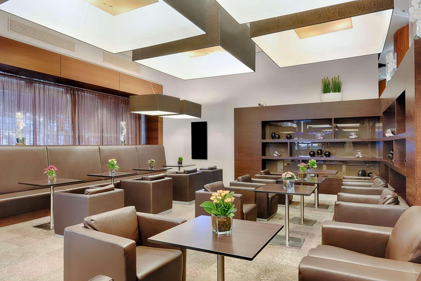 Park-Inn-by-Radisson-Berlin-Alexanderplatz-Lobby-1