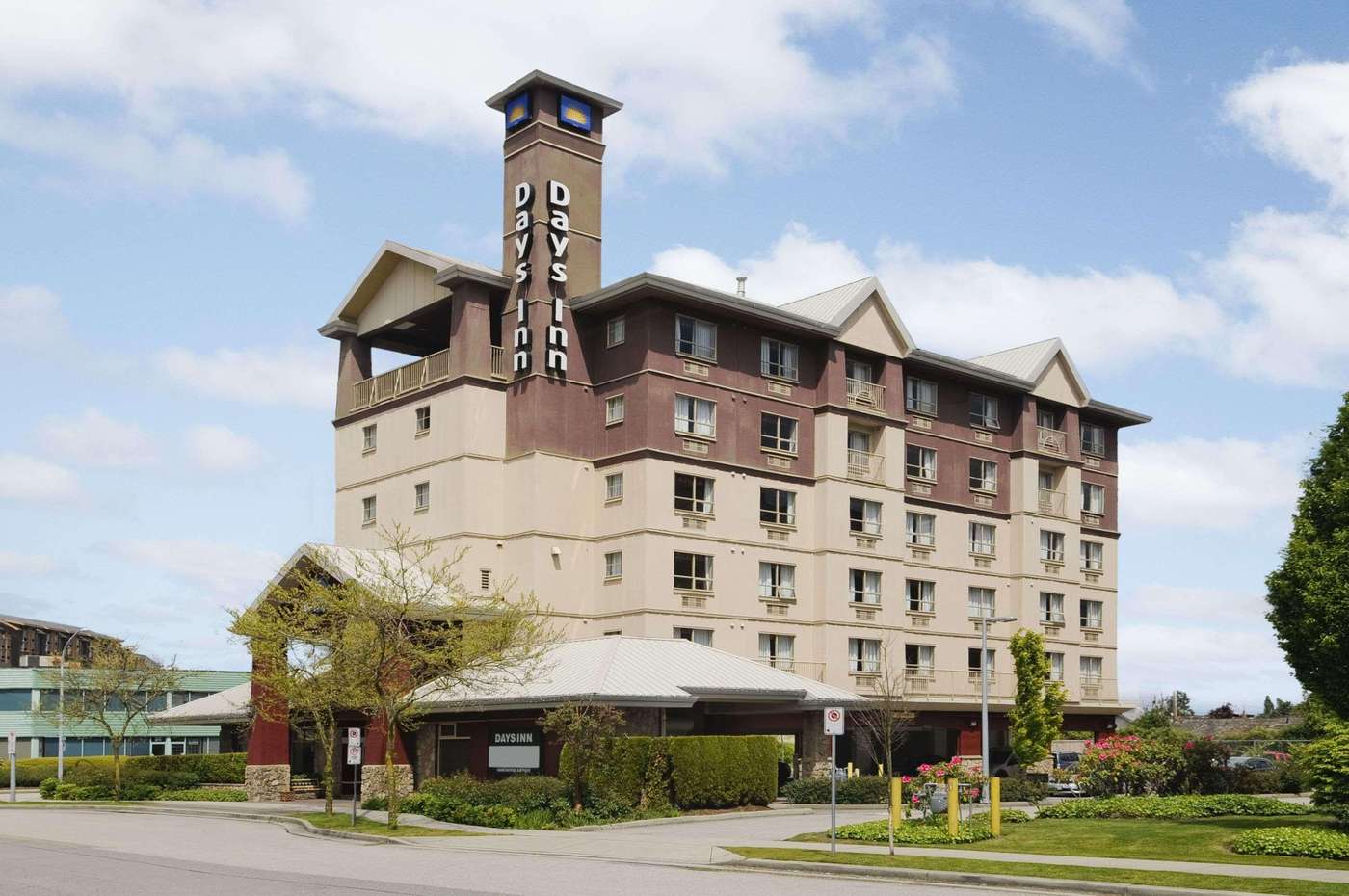 Days-Inn-by-Wyndham-Vancouver-Airport-General-view-1
