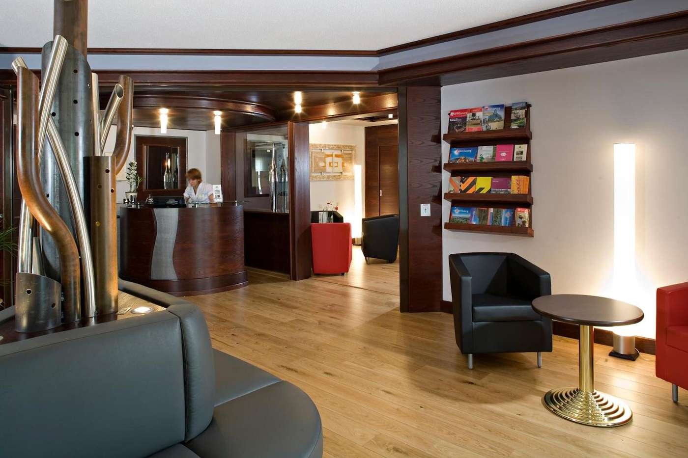 Logis-Hotel-Cottage-Dudelange-Lobby-1