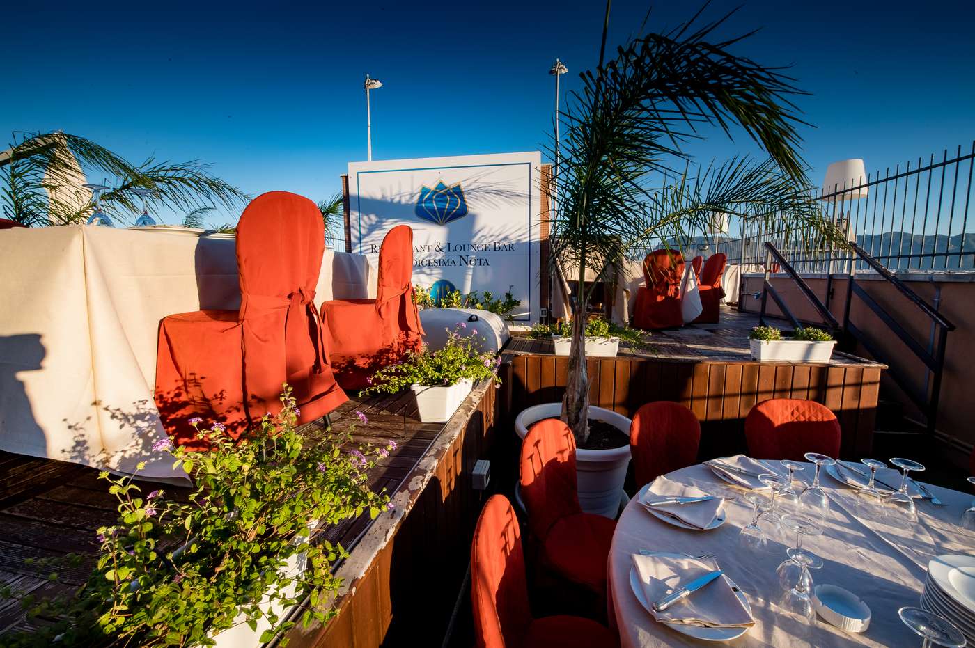 Astoria-Palace-Hotel-Terrace-1