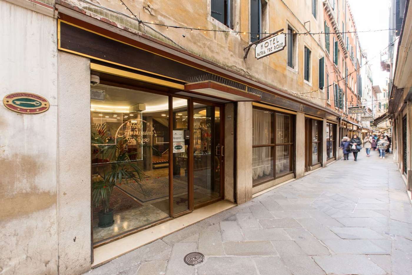 Ambassador-Tre-Rose-General-view-1