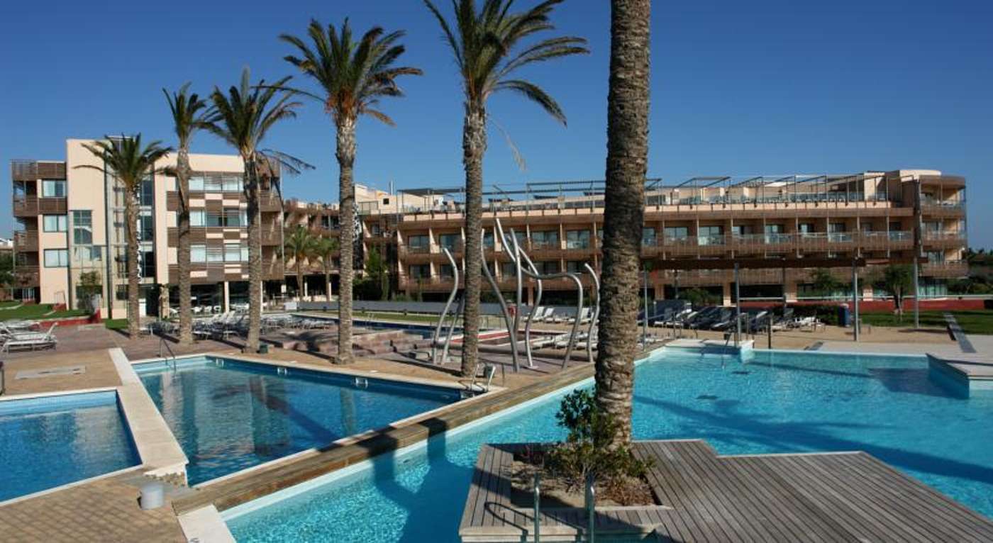 Les Oliveres Apartments in Costa Dorada, Spain