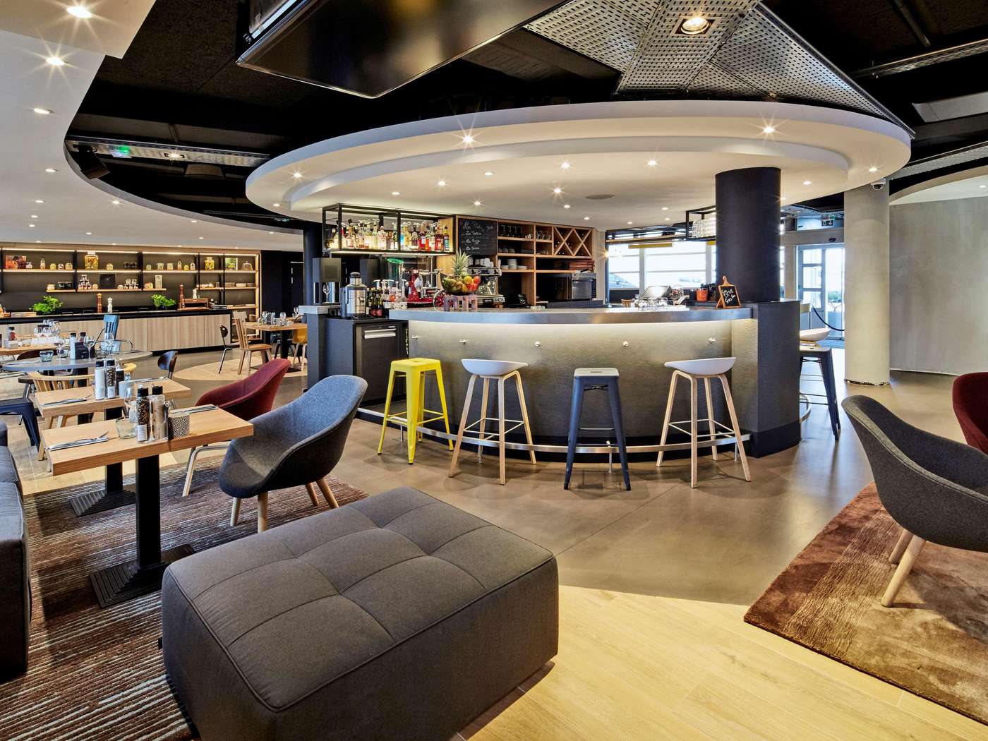 Campanile-Le-Bourget-Airport-Restaurant-1