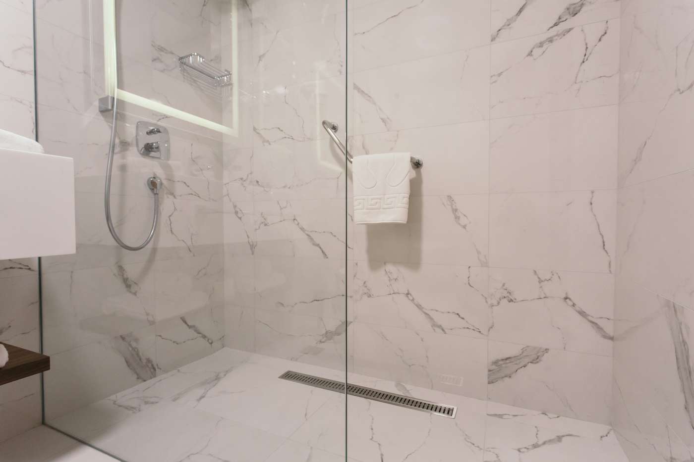 Central Point Hotel-Serbia-Belgrade-Room-8