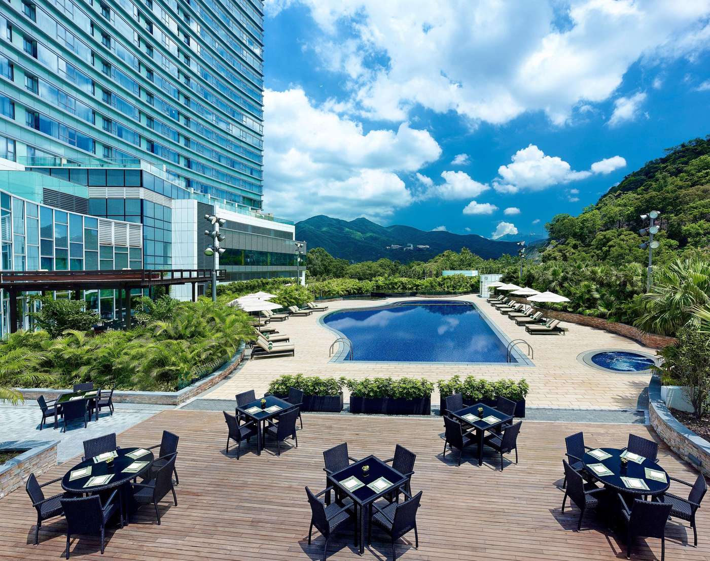 Hyatt-Regency-Hong-Kong-Sha-Tin-Pool-1