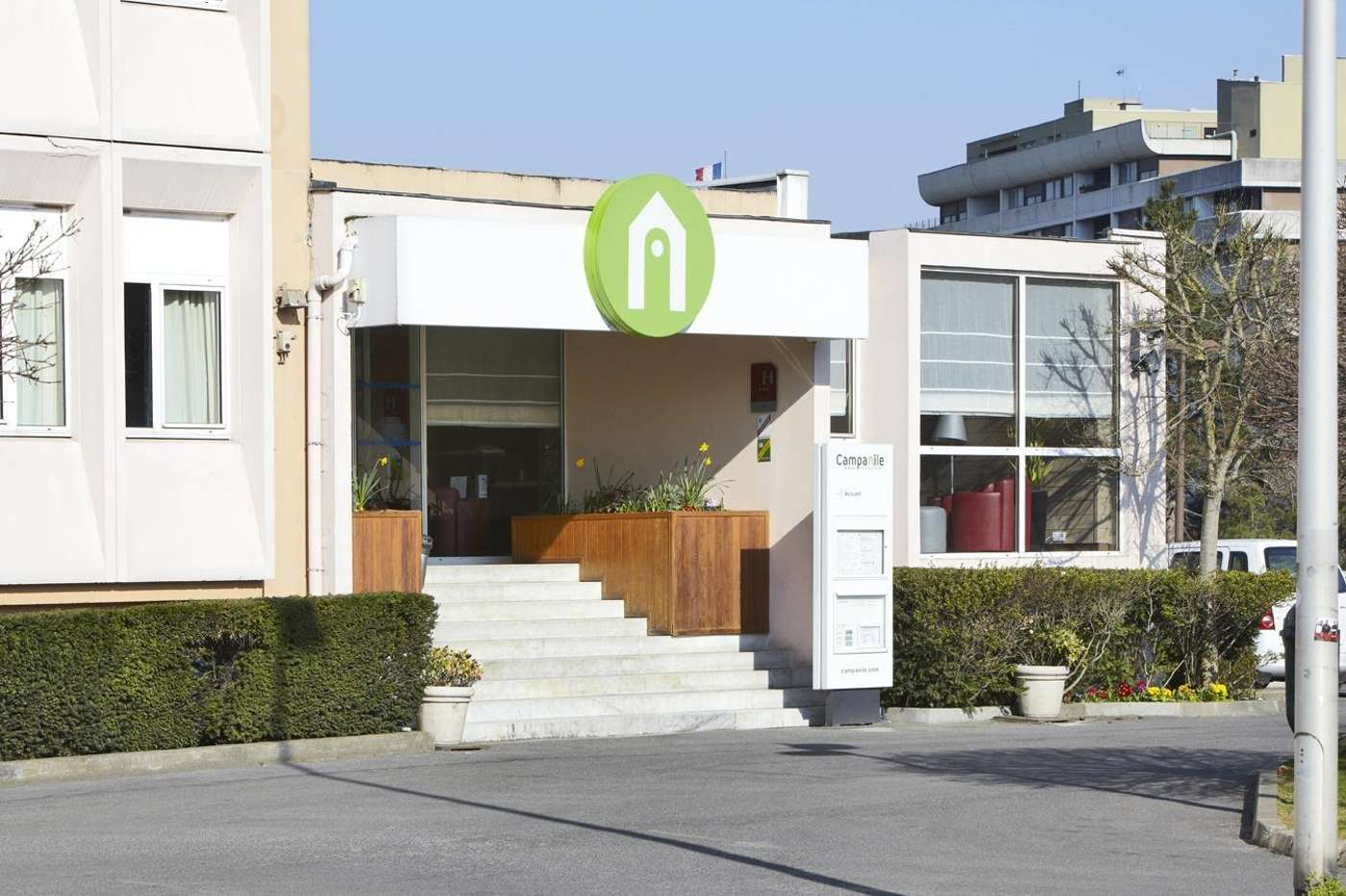 Campanile-Creteil-Centre-General-view-1
