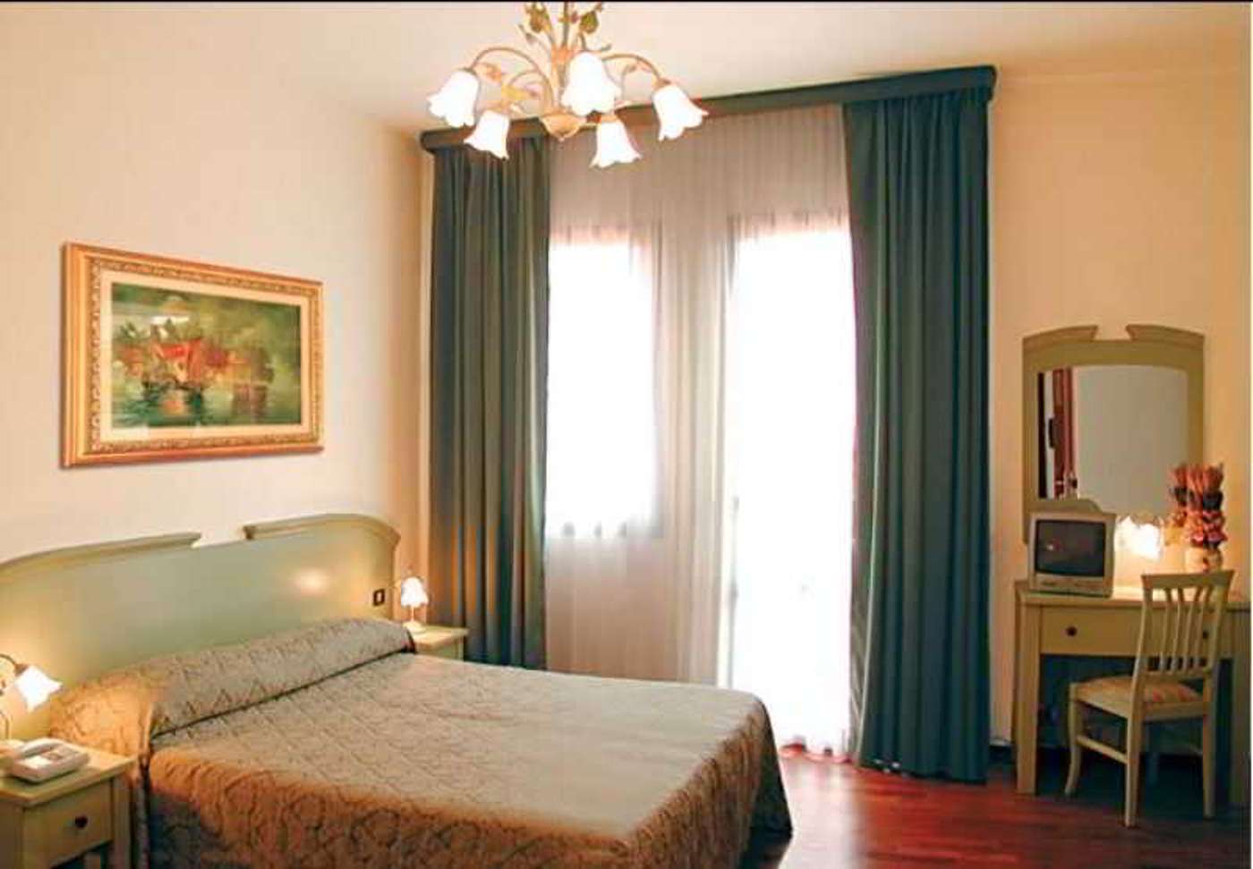 Altieri-Italy-Venezia-Room-3