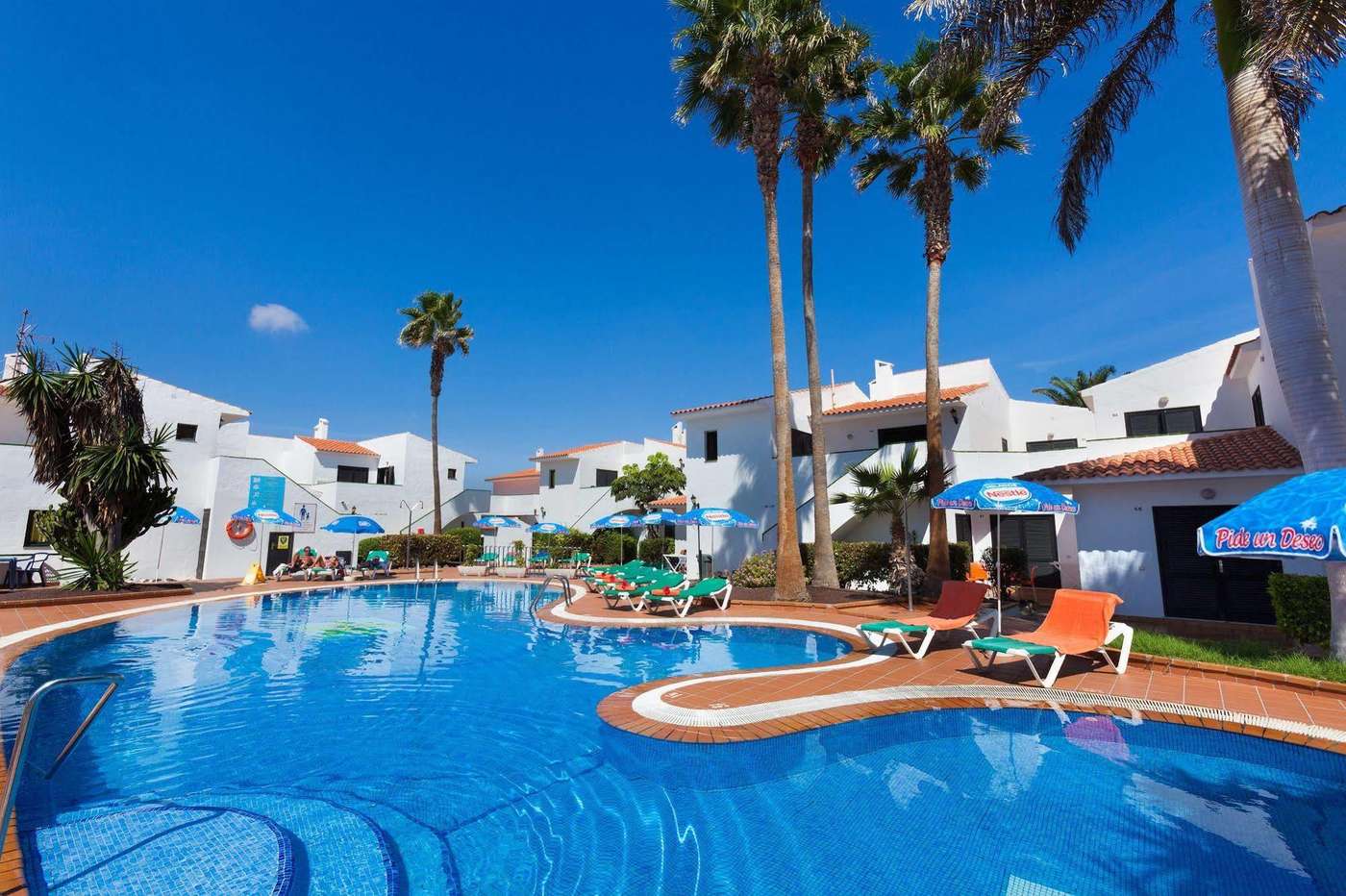 A Puerto Caleta hotel