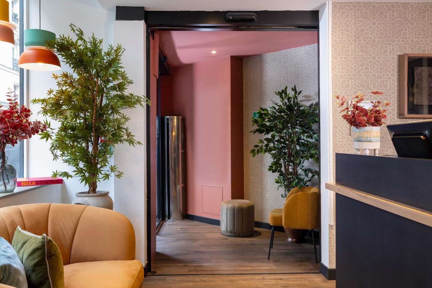 Hotel-Maxim-Opera-Lobby-1