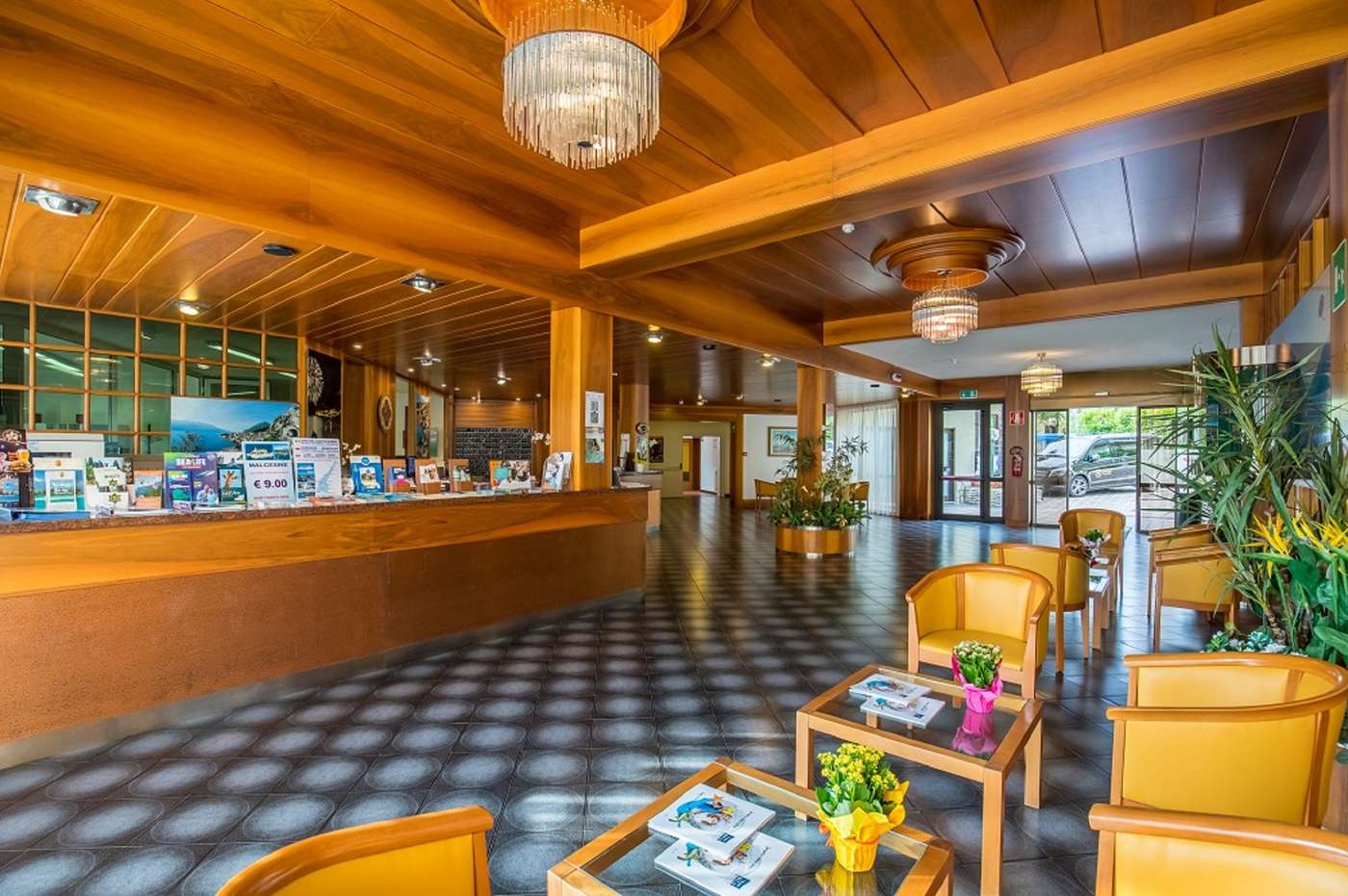 Hotel Royal Village-Italy-LIMONE SUL GARDA-Lobby-3