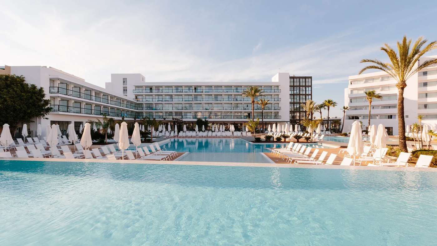 A AluaSoul Ibiza - Adults Only hotel